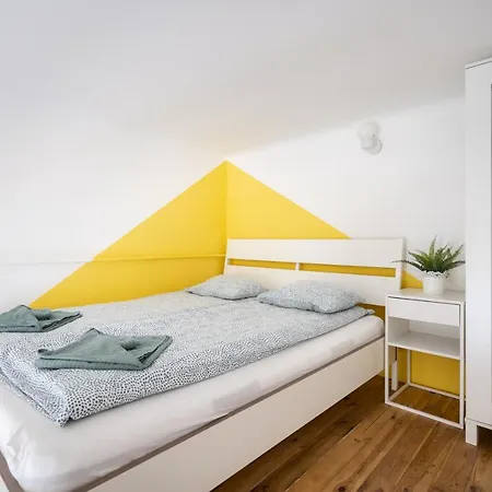 D20- Boutique Apartments, Best Location, By Bqa Apartment *