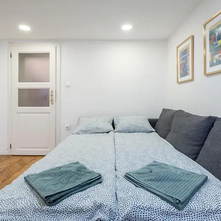 D20- Boutique Apartments, Best Location, By Bqa Apartment *