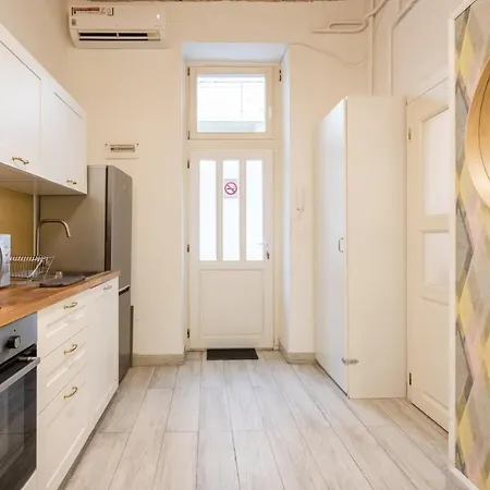 D20- Boutique Apartments, Best Location, By Bqa