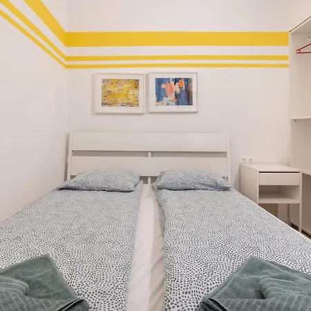 D20- Boutique Apartments, Best Location, By Bqa Apartment *